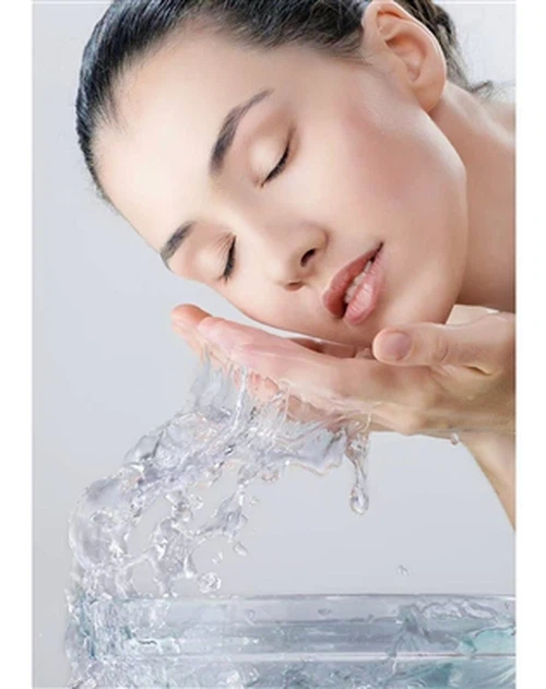 Το μυστικό όπλο για την ενυδάτωση του δέρματος — Υαλουρονικό νάτριο